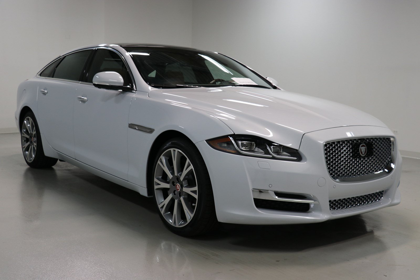 New 2018 Jaguar XJL XJL Portfolio 4dr Car in Elmhurst J1772